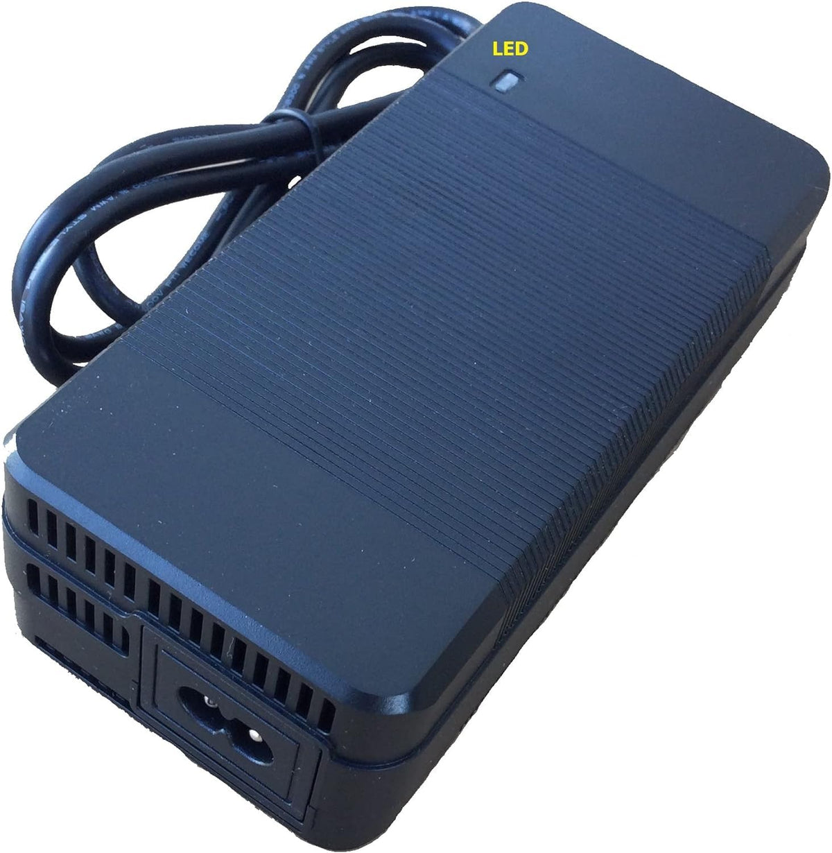 AC Adapter U835