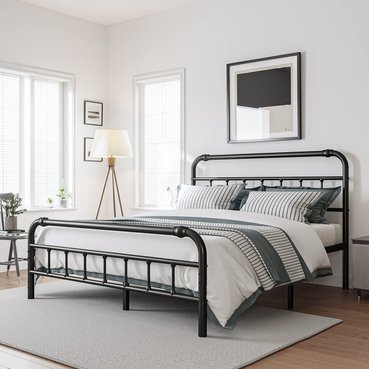Full Size Metal Bed Frame with Iron Headboard Z1897