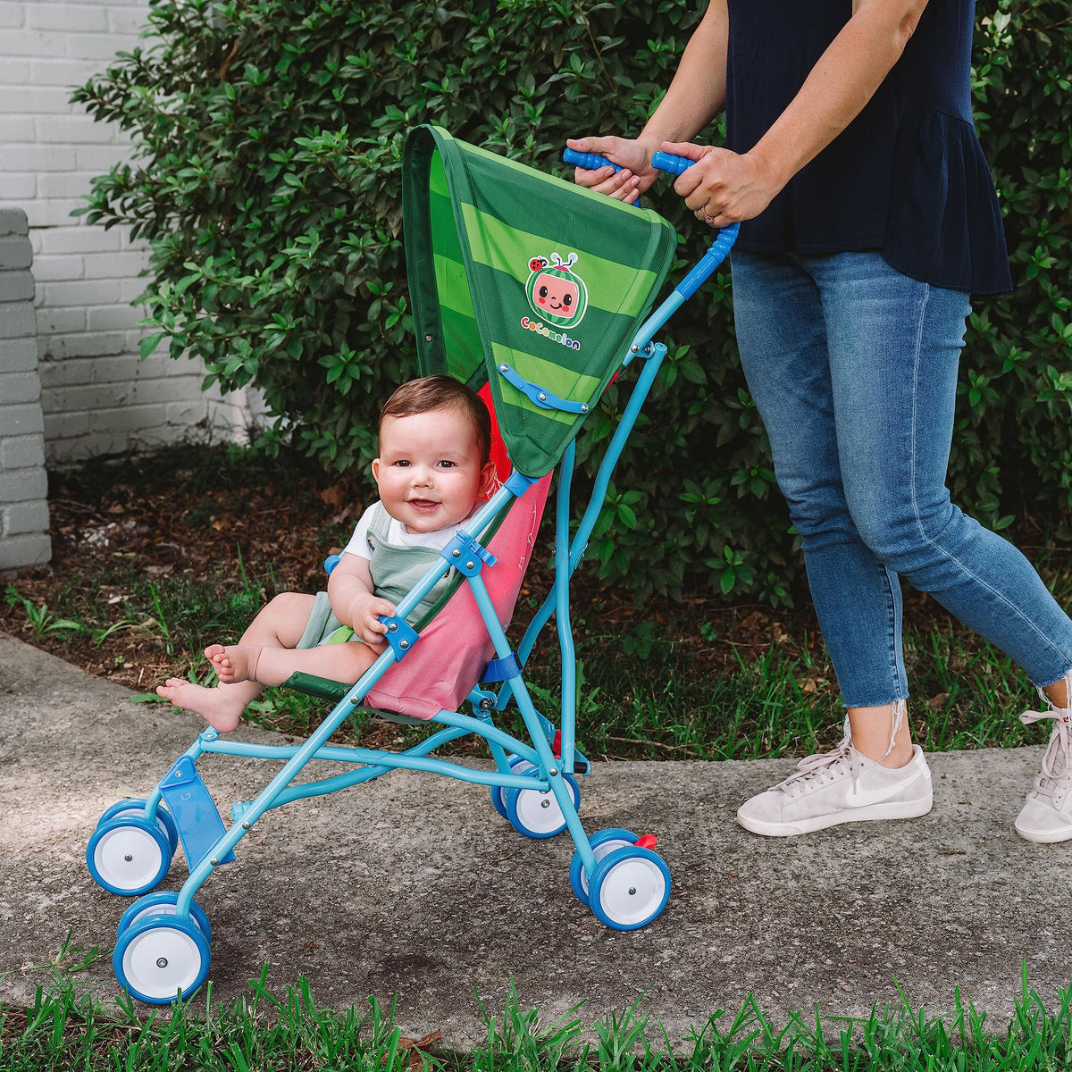 Red Umbrella Stroller with Canopy O36320